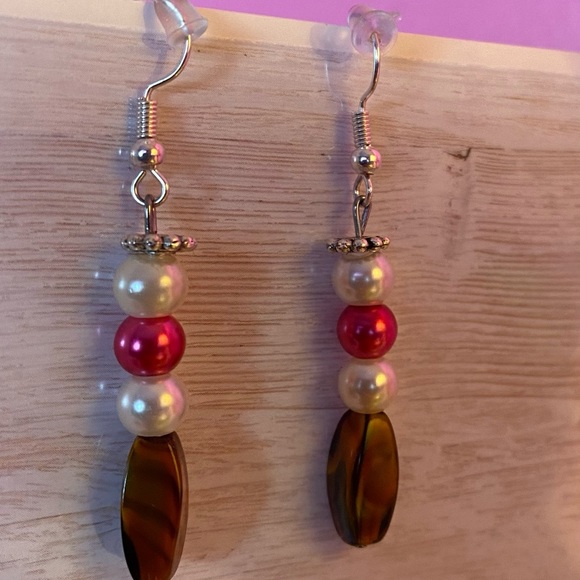 Earring - Picture 4 of 6